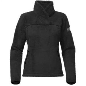 EUC The North Face Campshire pullover